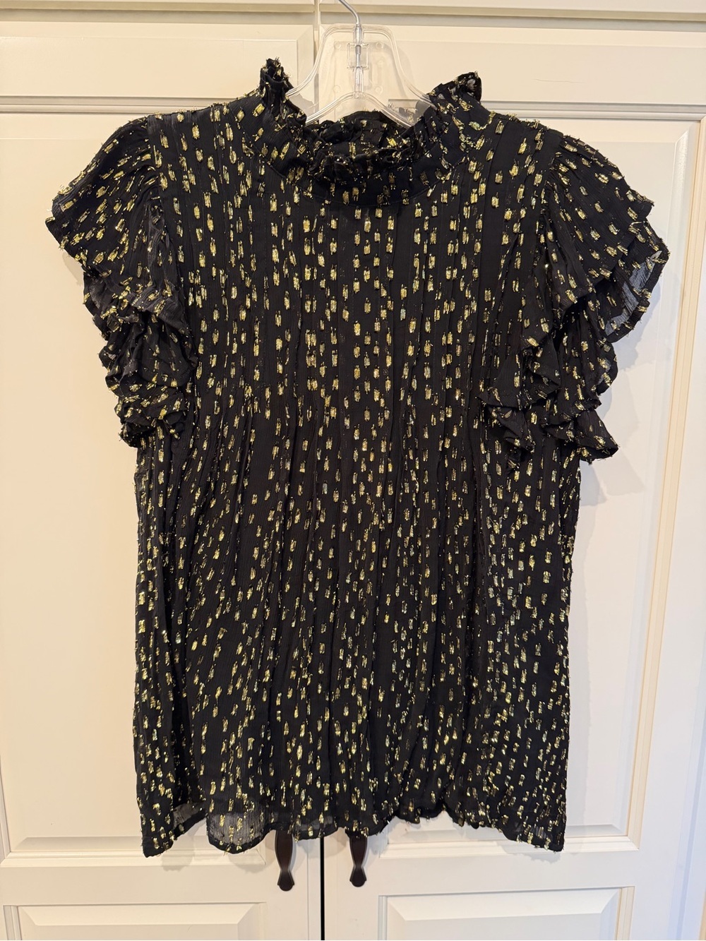 Victoria Dunn Black and Gold Flutter Sleeve Top XS